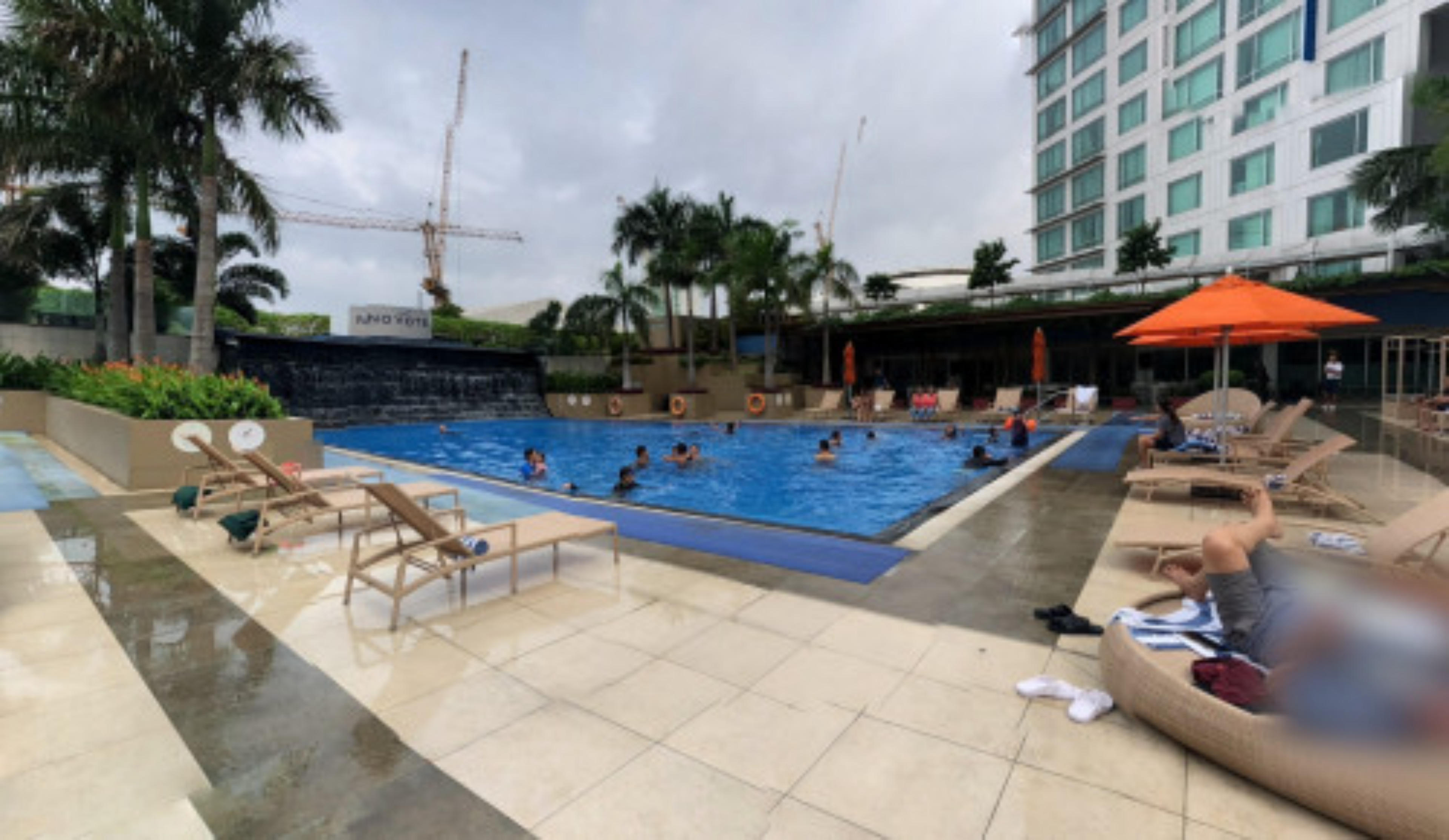 Novotel Manila Araneta City - Pool Area, Manila, Philippines virtual tour preview