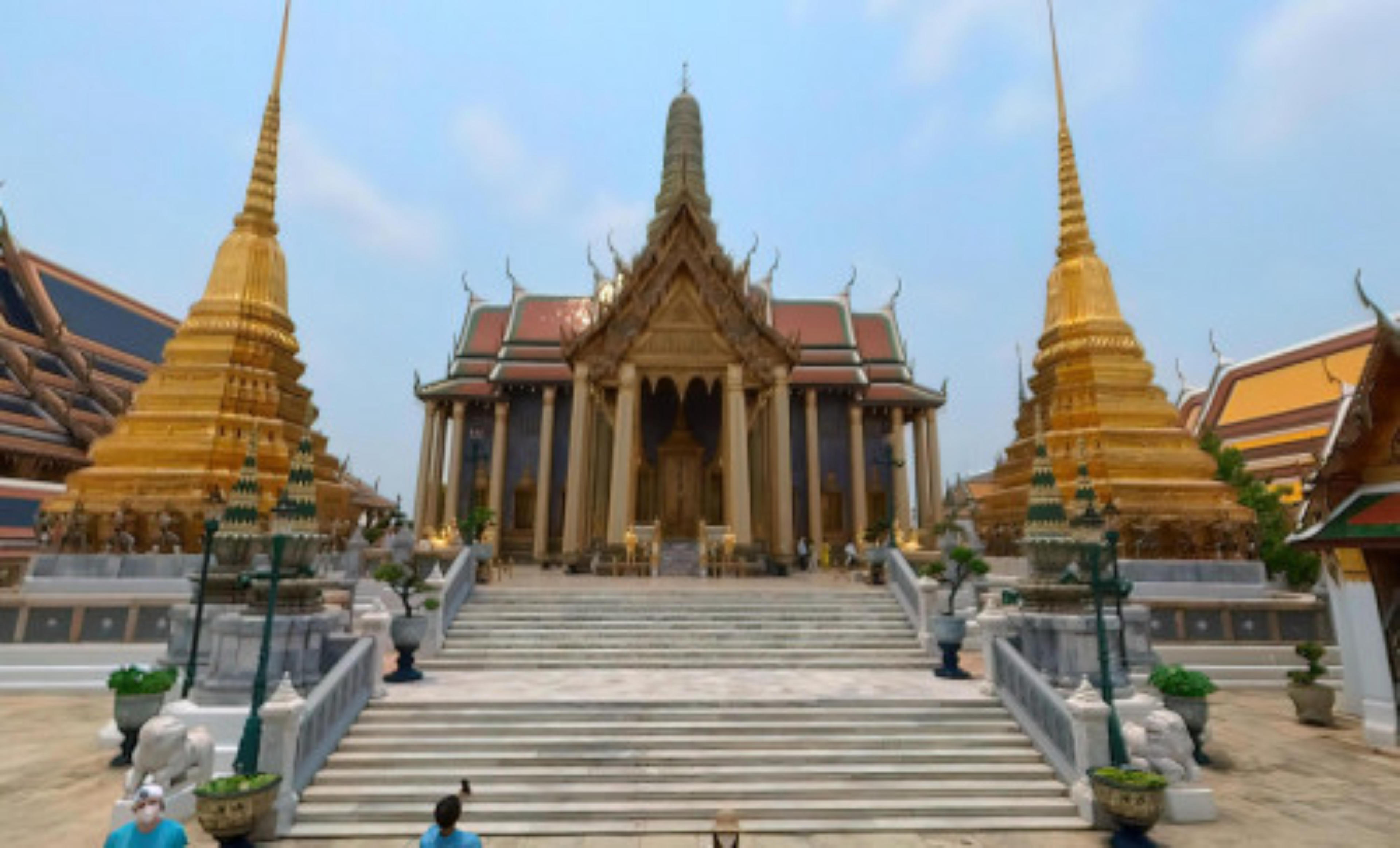 Temple of the Emerald Buddha (Wat Phra Kaew), Bangkok, Thailand virtual tour preview