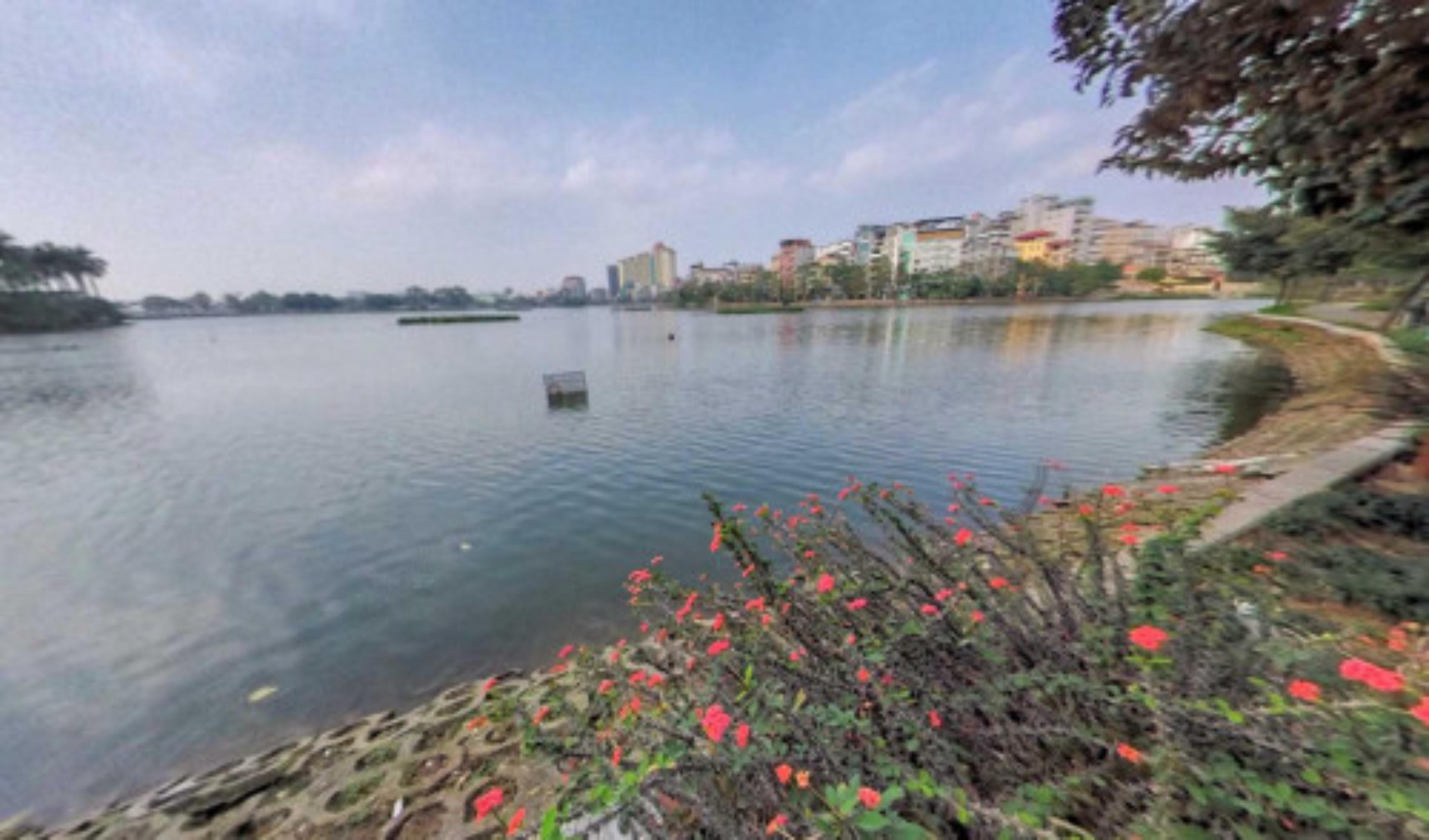 Trúc Bạch Lake virtual tour preview