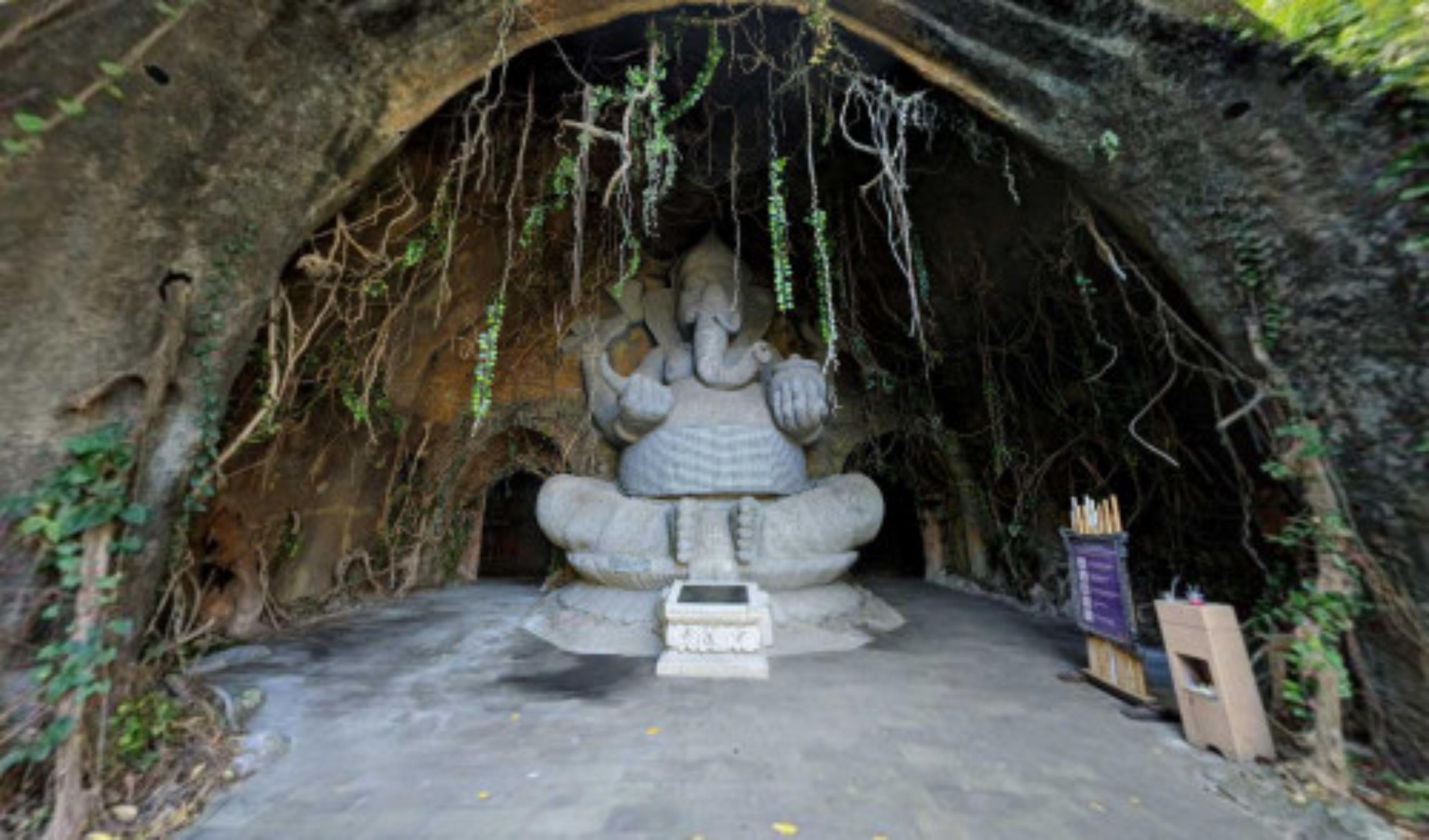 Bali Safari and Marine Park virtual tour preview