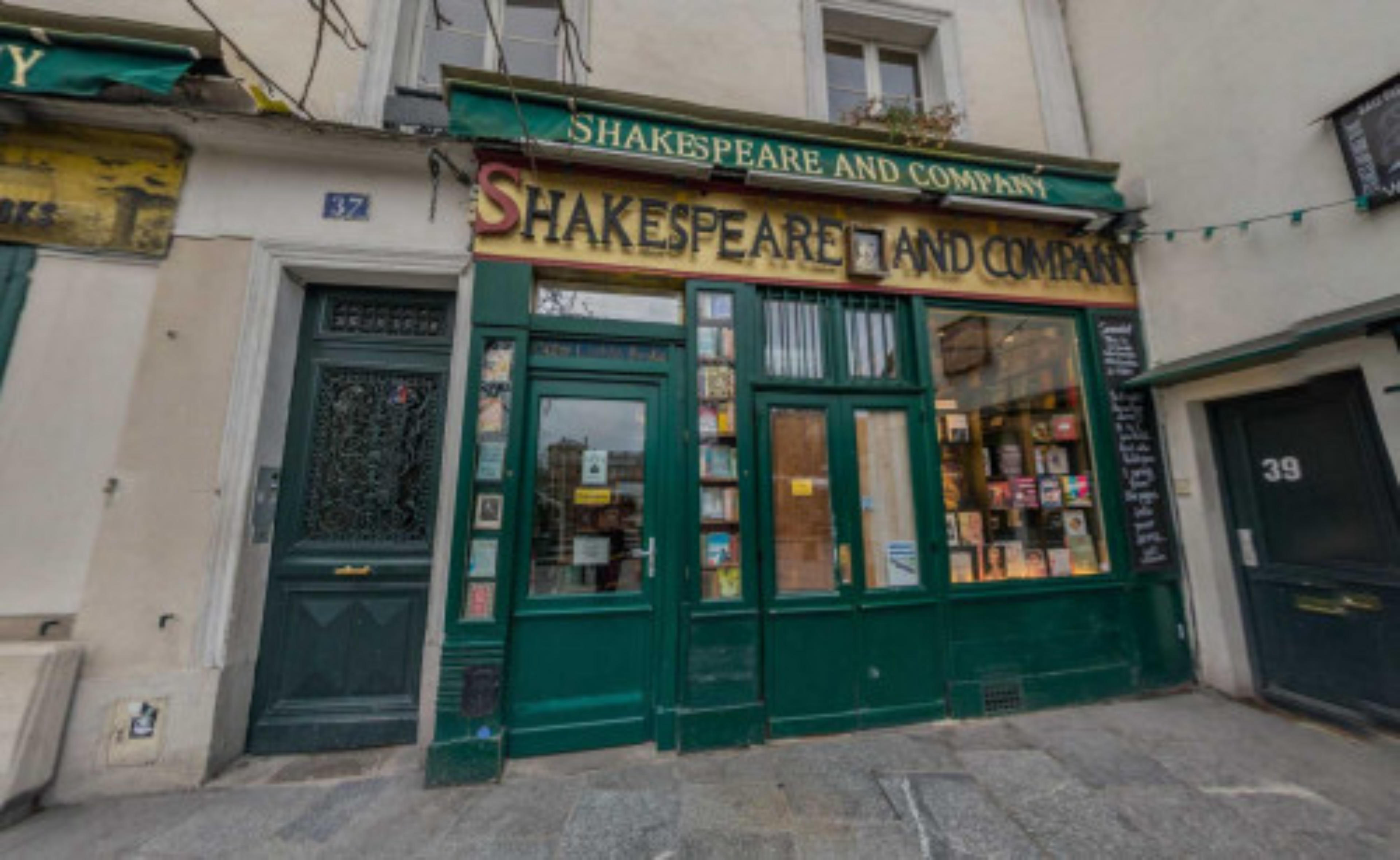 Shakespeare & Company virtual tour preview