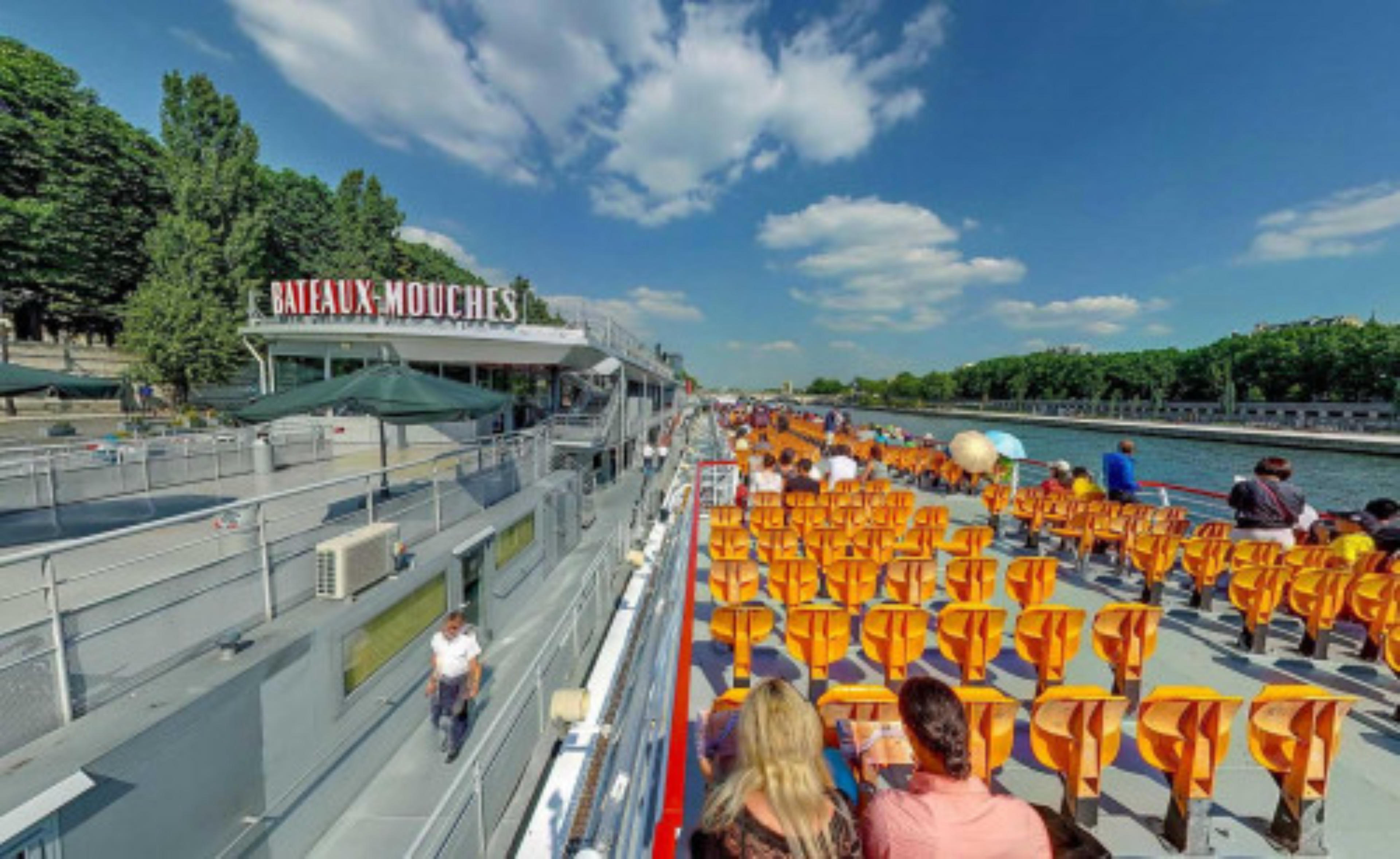 Bateaux-Mouches virtual tour preview